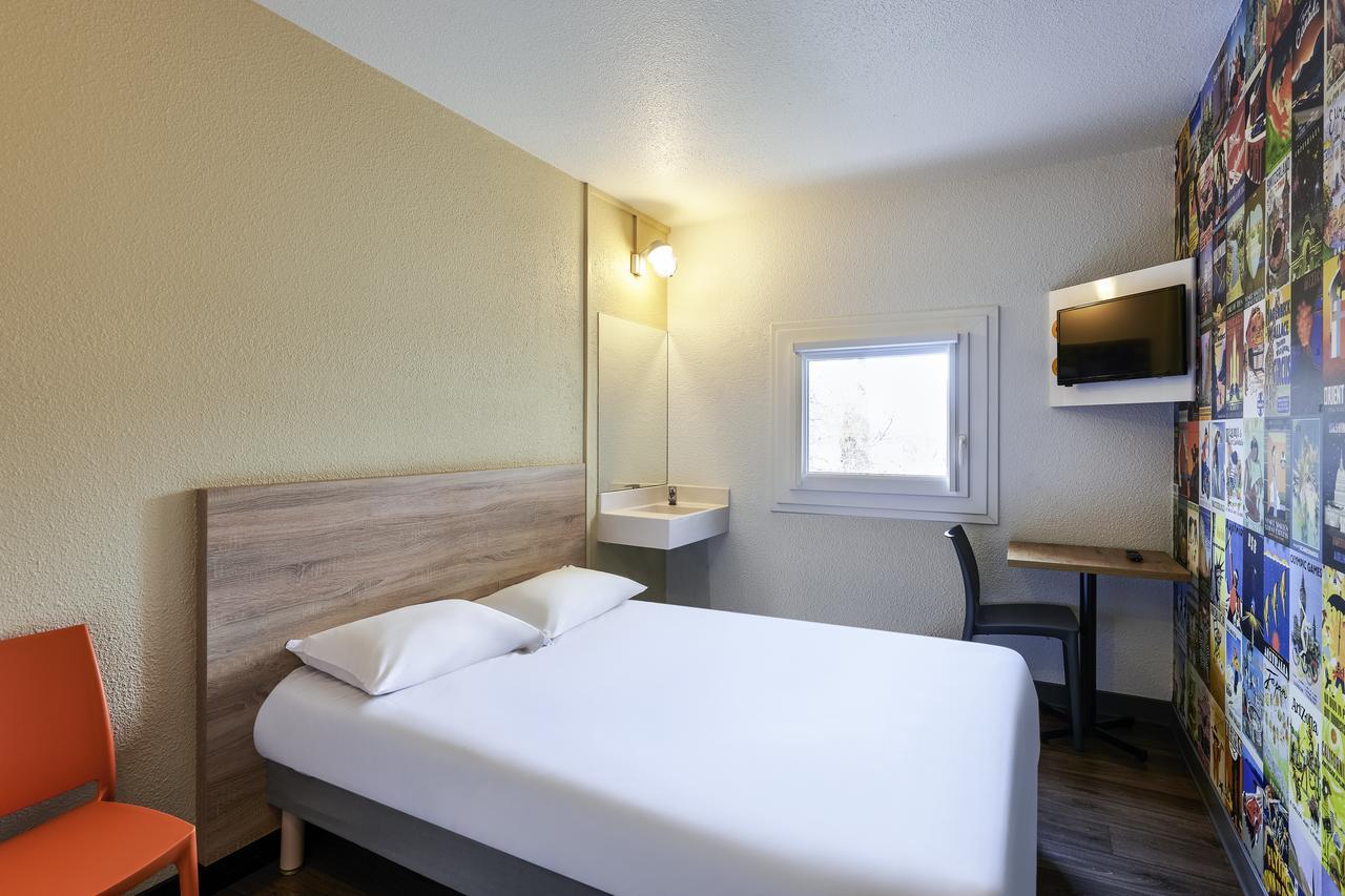 Hotelf1 Chartres Le Coudray Zewnętrze zdjęcie